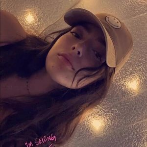 Meet your Posher, Sheila